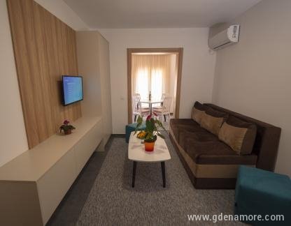Квартиры Наш дом, , Частный сектор жилья Lastva Grbaljska, Черногория - APARTMANI LASTVA